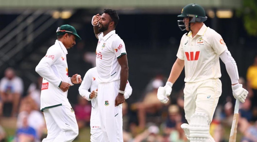 ৪ উইকেট নিয়ে লাঞ্চ বিরতিতে টাইগাররা