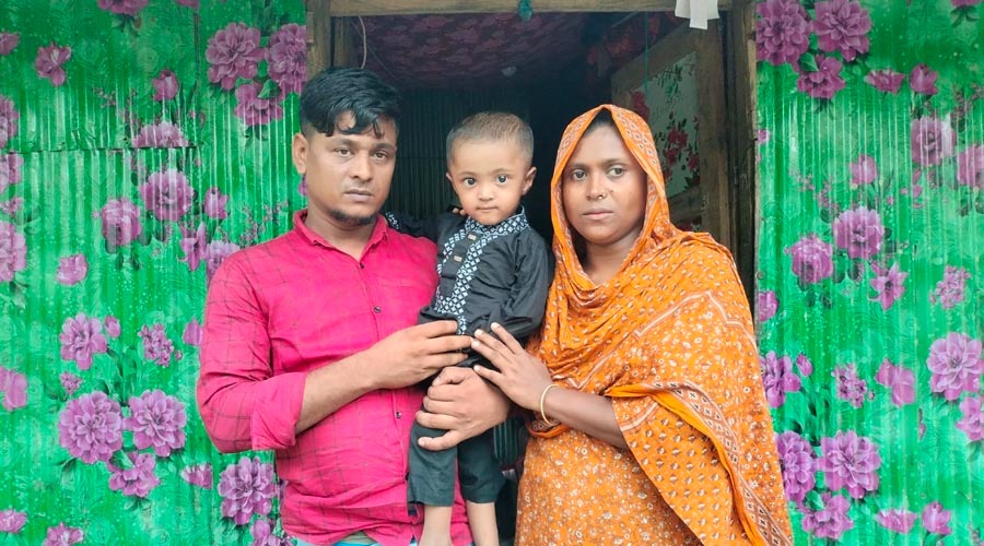 লালমোহনে হার্টের রোগে আক্রান্ত শিশুকে বাঁচাতে বাবা-মায়ের আকুতি