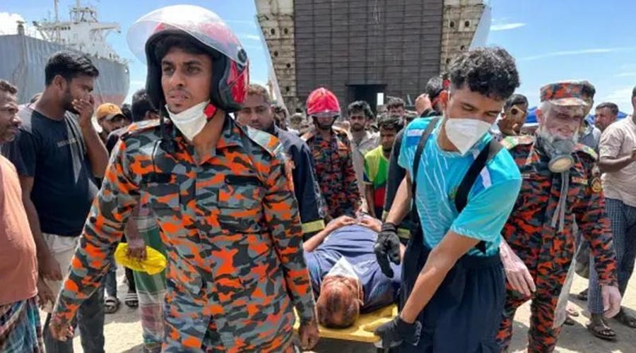 সীতাকুণ্ডে ৯ শ্রমিকের মৃত্যু, জাহাজে মিলেছে বিষাক্ত হাইড্রোজেন সালফাইড