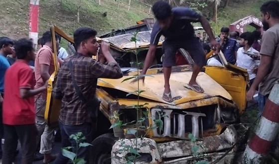 রাঙ্গামাটির মানিকছড়িতে পিকআপ উল্টে ৪ জনের মৃত্যু, আহত ২