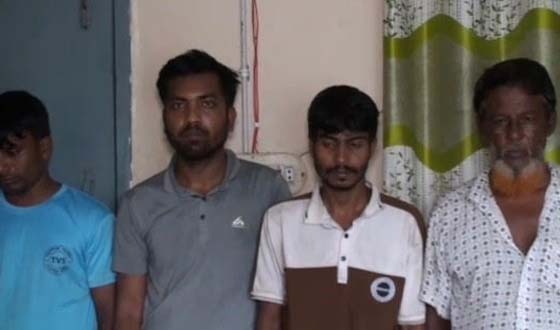 দৌলতপুর পুলিশের অভিযানে ৫ জুয়াড়ি আটক