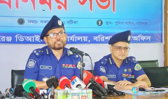 অপরাধ দমনে সাংবাদিকদের সহযোগিতা চাইলেন বরিশালের নবাগত রেঞ্জ ডিআইজি