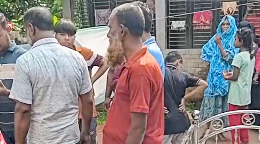 চালককে হত্যা করে অটোরিকশা ছিনতাই, খবর শুনে বৃদ্ধা মায়ের মৃত্যু