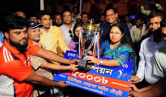 নালিতাবাড়ীতে মাদকবিরোধী ফুটবল টুর্নামেন্টের ফাইনাল
