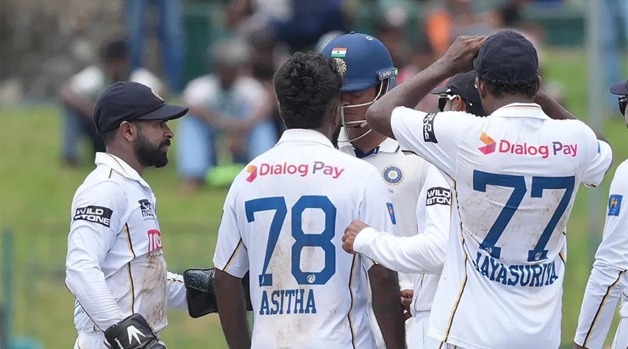 মাথা ঠোকাঠুকির ঘটনায় জয়সওয়াল-ফার্নান্দোর জরিমানা
