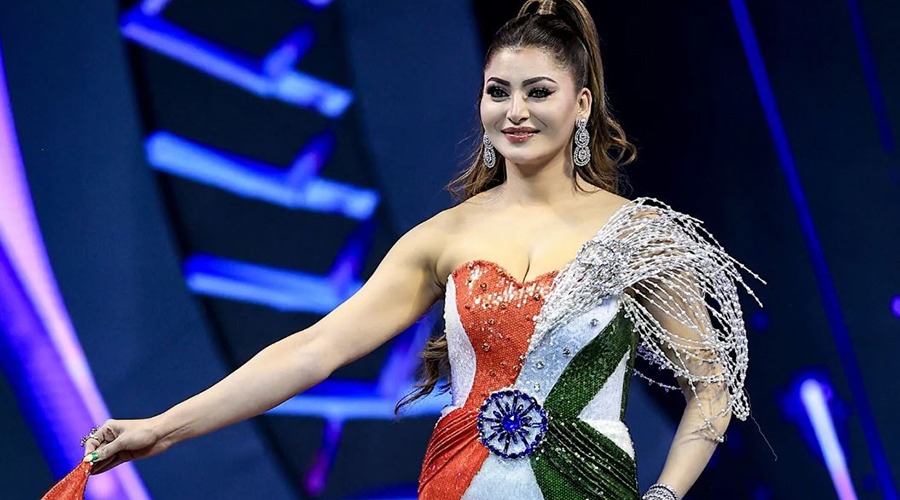 ফের বিতর্কে জড়ালেন উর্বশী