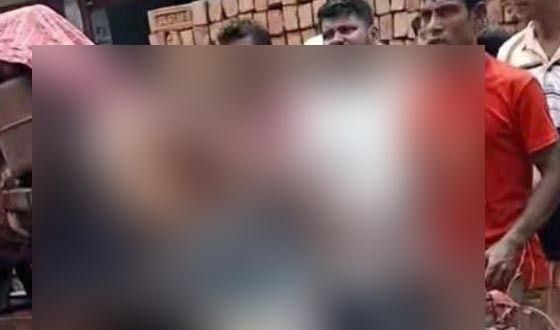 কালিয়াতে ব্রেক ফেল করে ট্রাকের পেছনে ধাক্কা, চালক নিহত