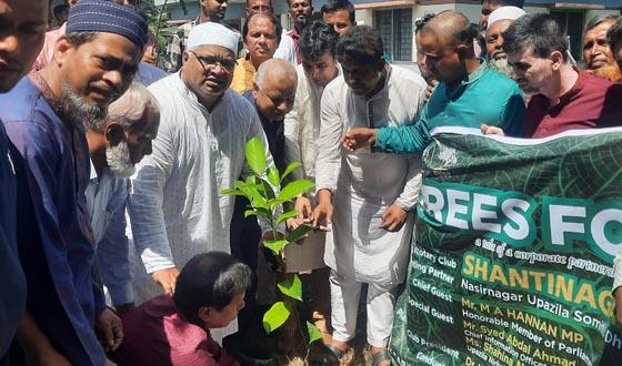 নাসিরনগরে বৃক্ষরোপণ ও শিক্ষার্থীদের গাছের চারা বিতরণ