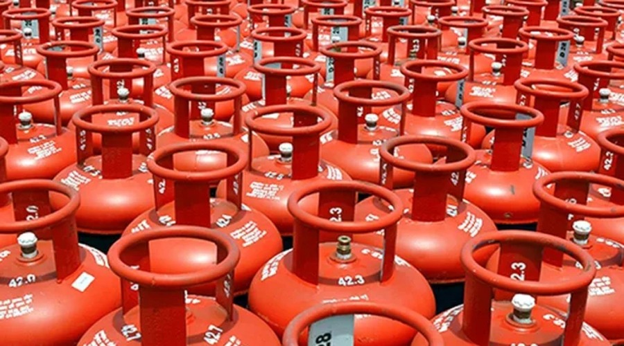 এলপিজির নতুন দাম নির্ধারণ, ১২ কেজিতে বাড়ল ৫০ টাকা