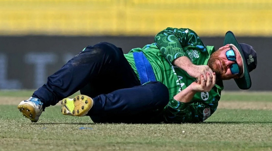 চোটের কারণে ছিটকে গেলেন পল স্টার্লিং