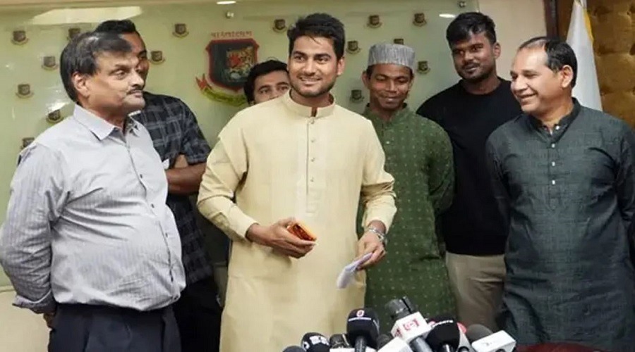 বিসিবি থেকে পাওনা টাকা বুঝে পেলেন নাঈম শেখ