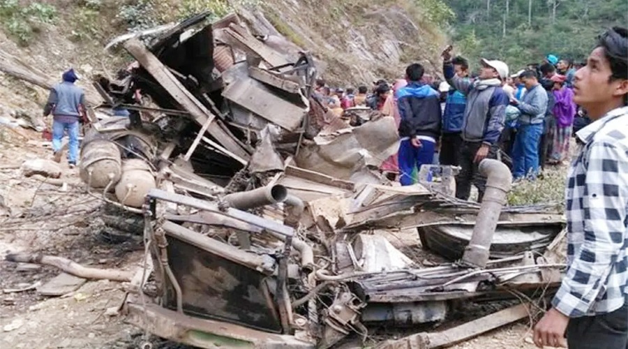 নেপালে বাস দুর্ঘটনায় ব্রিটিশ পর্যটকসহ ১৯ জনের প্রাণহানি, আহত ২৫