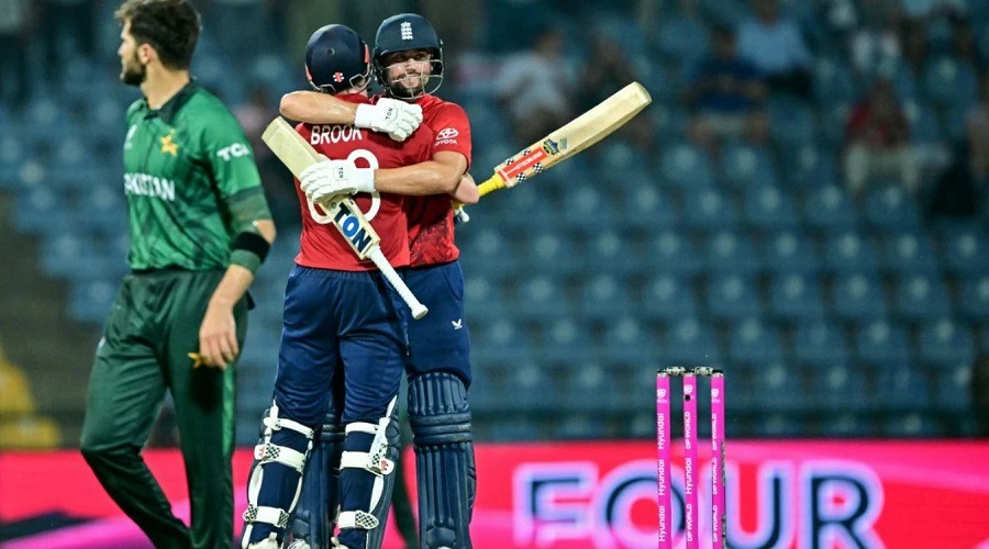 সেমির টিকেট পেলো ইংলিশরা, বাদ পড়ার শঙ্কায় পাকিস্তান