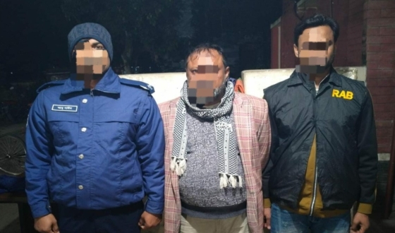 মোহনপুরে ভেকু চাপা দিয়ে হত্যার ঘটনায় পুকুর খনন চক্রের মূলহোতা গ্রেপ্তার