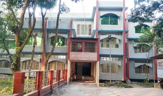 সাতক্ষীরায় ১,০৯৫ প্রাথমিক বিদ্যালয়ের খেলার মাঠ সংস্কারের উদ্যোগ