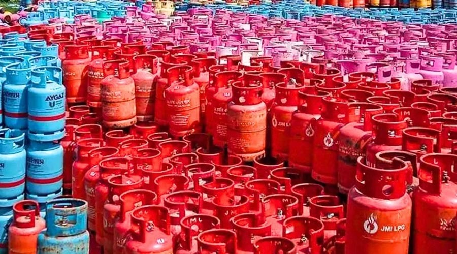 এলপিজি সিলিন্ডার বিক্রি বন্ধ, সংকট কমাতে জ্বালানি বিভাগের পাঁচ উদ্যোগ
