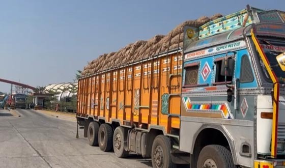 বেনাপোলে দুই সপ্তাহ ধরে বন্ধ পেঁয়াজ আমদানি