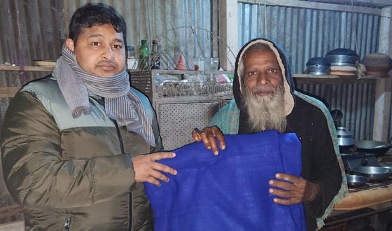 ঝিনাইগাতীতে সুবিধাবঞ্চিতদের কম্বল বিতরণ