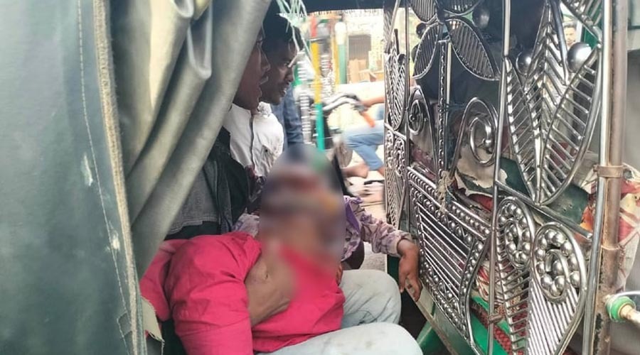 মিয়ানমার সীমান্তে গুলিবিদ্ধ শিশুটি বেঁচে আছে, আইসিইউতে চলছে চিকিৎসা