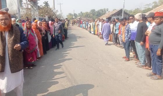 বড়দল ইউনিয়নে আফজালকে ভারপ্রাপ্ত চেয়ারম্যানের দাবীতে মানববন্ধন