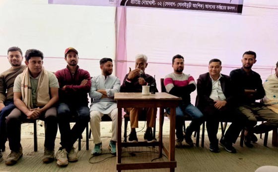 সেনবাগে মুক্তিযোদ্ধা ও ছাত্রদের সঙ্গে ধানের শীষের প্রার্থীর মতবিনিময়