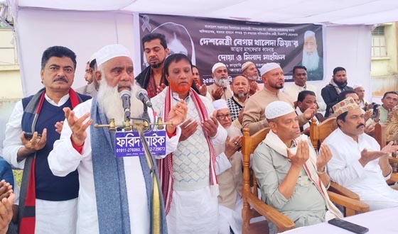 দিনব্যাপী মনিরুল হক চৌধুরীর গণসংযোগ ও দোয়া