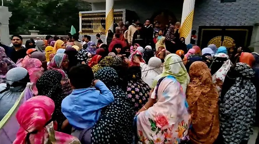 নারায়ণগঞ্জে ছুরিকাঘাতে গৃহবধূর মৃত্যু, অভিযুক্তকে পিটিয়ে হত্যা