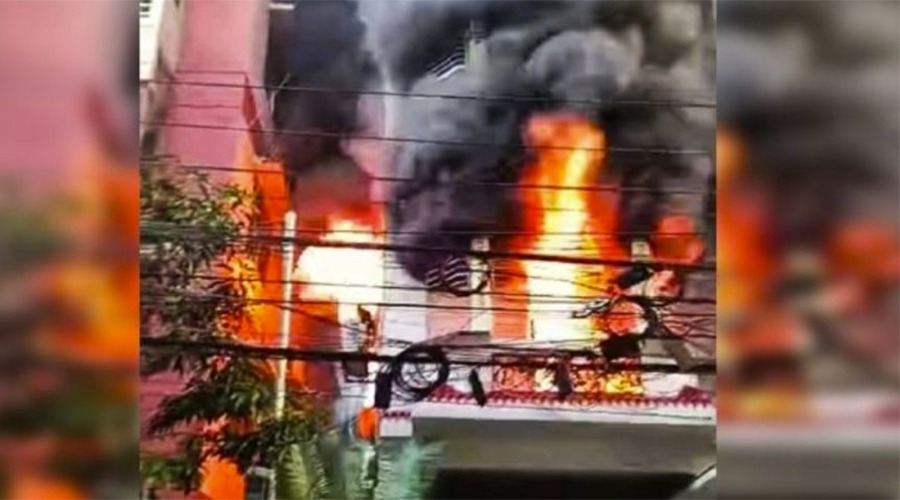 উত্তরায় ভবনে অগ্নিকাণ্ড, দুই পরিবারের ৬ জনের মৃত্যু