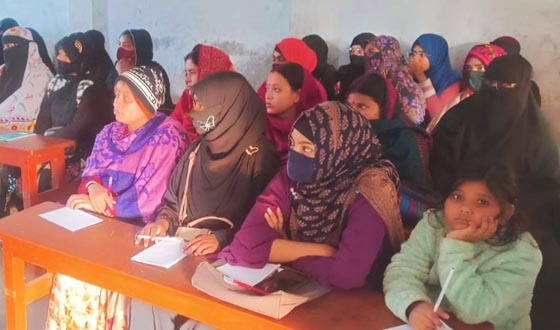 কাউখালীতে নারীদের পোষাক তৈরির প্রশিক্ষণ