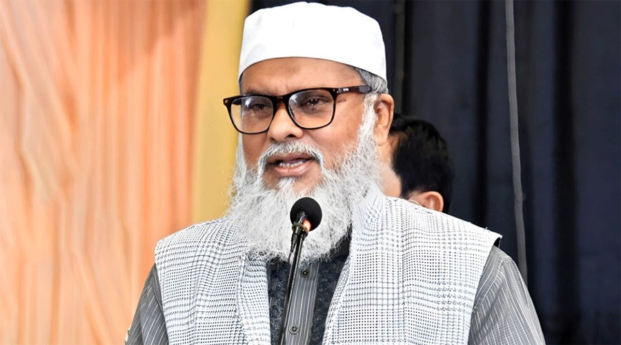 সরকারি কর্মকর্তারা কোন প্রার্থীর প্রচারণা করলে ইসিতে অভিযোগ করুন