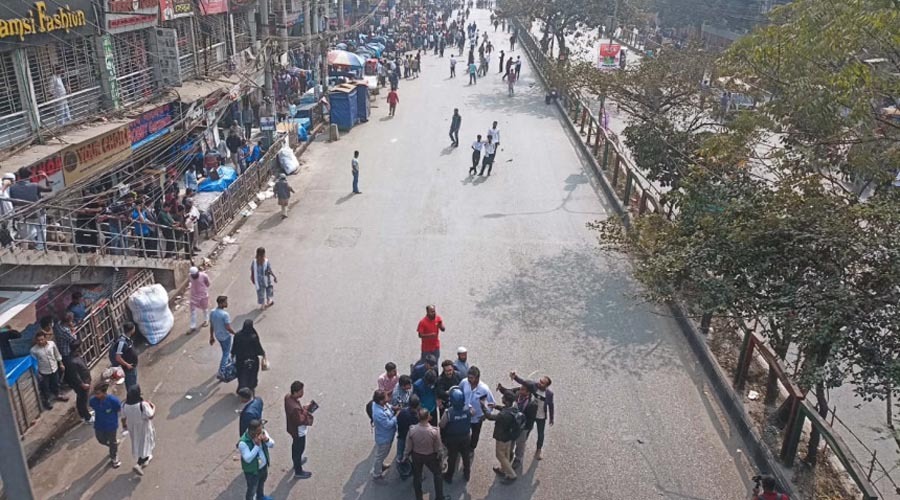 সায়েন্সল্যাবে ঢাকা কলেজ–আইডিয়াল কলেজ শিক্ষার্থীদের সংঘর্ষ, দেড় ঘণ্টা যান চলাচল বন্ধ