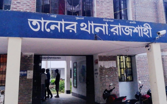 তানোরে বৃদ্ধকে নায়িকার সঙ্গে বিয়ের প্রলোভনে ৭ লাখ টাকা আত্নসাৎ