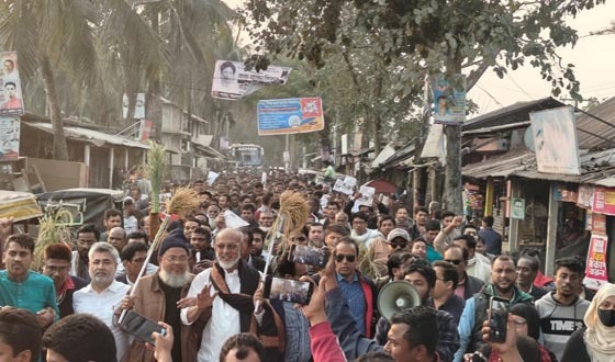 ইন্দুরকানীতে বিএনপি প্রার্থীর গণসংযোগ