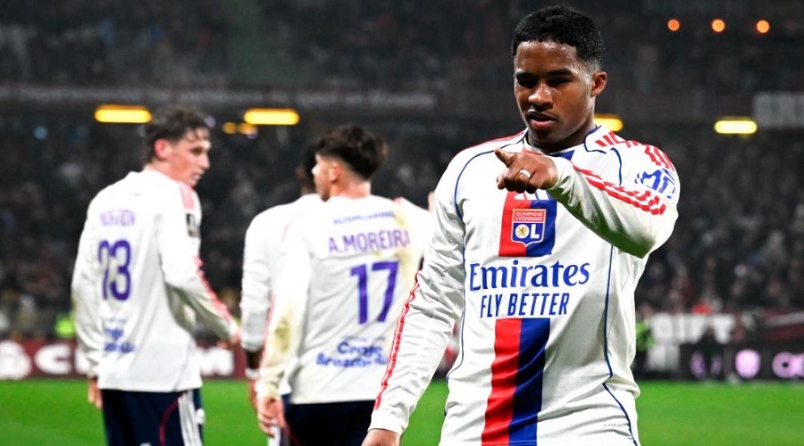 লিওঁতে এসেই হ্যাটট্রিক এনদ্রিকের