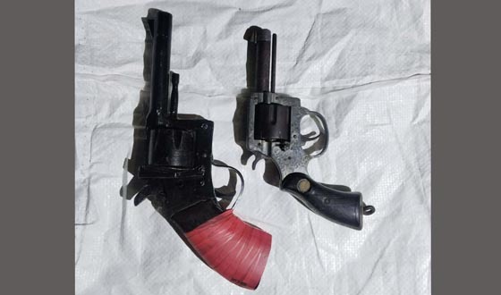 খুলনায় পরিত্যক্ত অবস্থায় ২টি রিভলবার উদ্ধার