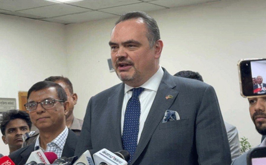 নির্বাচনে যুক্তরাষ্ট্র কোনো পক্ষ নেবে না: রাষ্ট্রদূত ব্রেন্ট ক্রিস্টেনস