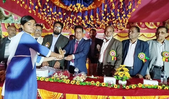 নড়াইলে বার্ষিক ক্রীড়া ও মেধাবীদের সংবর্ধনা অনুষ্ঠিত