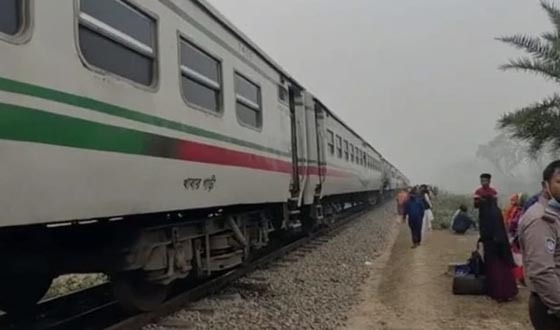 উত্তরবঙ্গের সঙ্গে সারা দেশের ট্রেন যোগাযোগ বন্ধ