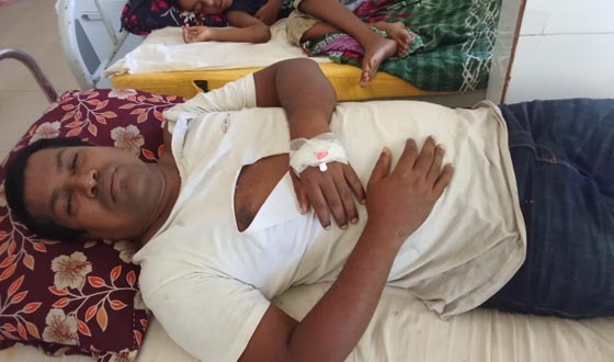 বরিশালে সাংবাদিকের ওপর বালু খেকোদের হামলা