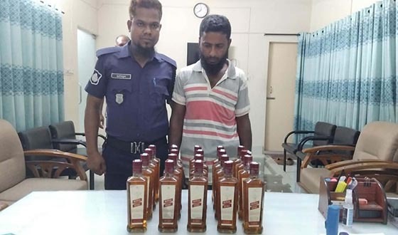 নালিতাবাড়ীতে ভারতীয় মদসহ আটক ১