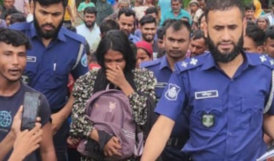খালাম্মা পরিচয়ে শিশু শিক্ষার্থীকে অপহরণের চেষ্টা, তরুণী আটক