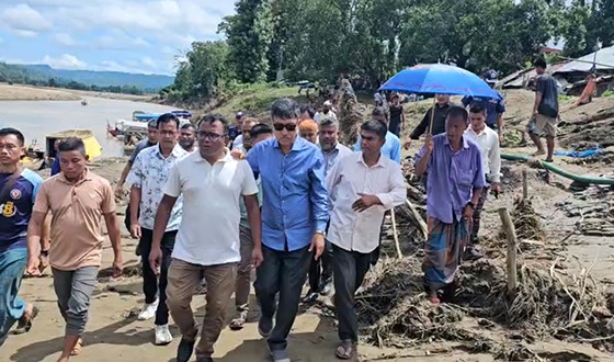 রাঙ্গামাটির বিলাইছড়ি’র দূর্গম ফারুয়া ইউনিয়ন পরিদর্শনে দীপেন দেওয়ান এমপি