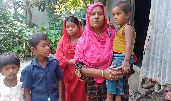 বজ্রপাতে নিহত সৌদি প্রবাসীর বিধবা স্ত্রী সন্তানের মানবেতর জীবনযাপন