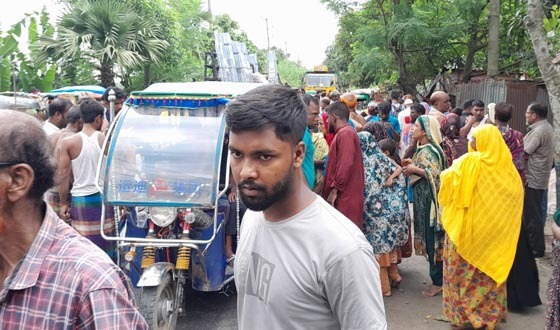 জামালপুরে সিএনজি-ভটভটির মুখোমুখি সংঘর্ষে ২ নারী নিহত, আহত ৪