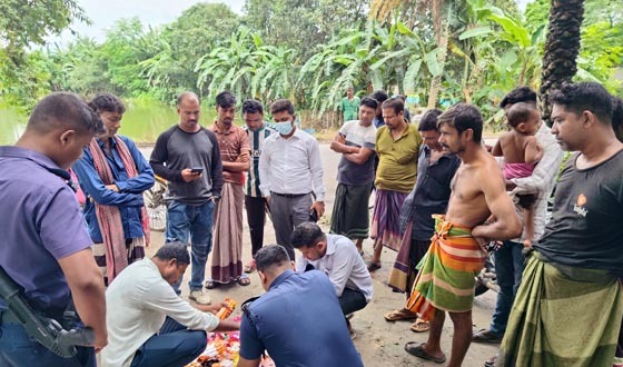 কলারোয়ায় অস্বাস্থ্যকর পরিবেশে আইসক্রিম তৈরি, জরিমানা