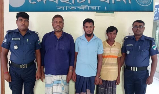 দেবহাটায় সিআর পরোয়ানাভুক্ত ৩ আসামী আটক