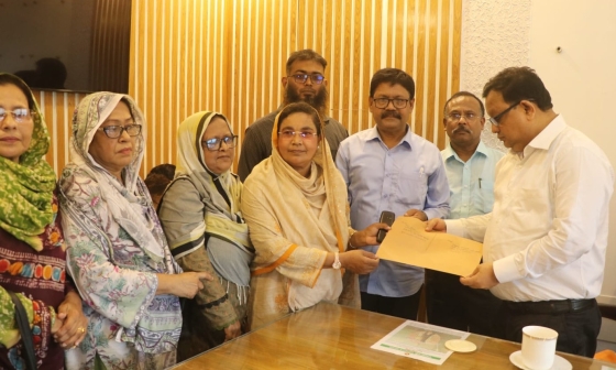 বিদ্যুতের ভুতুড়ে বিল প্রত্যাহার ও গ্রাহক হয়রানি বন্ধের দাবিতে স্মারকলিপি