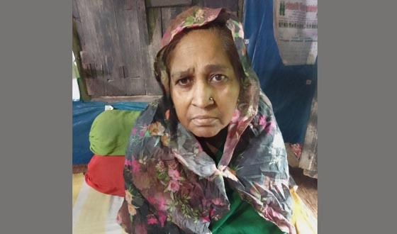 ক্যান্সারে আক্রান্ত সেলিনা, অভাবের সংসারে চিকিৎসা যেন অধরা