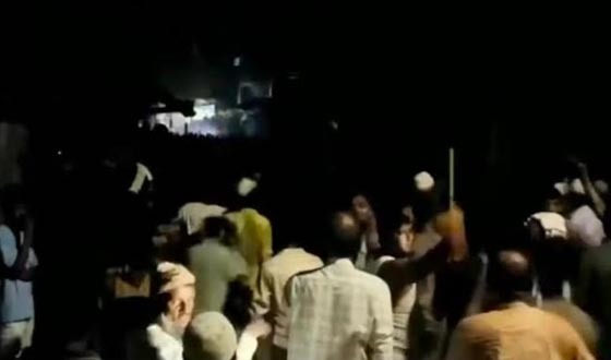 শালিস বিচারে ভিডিও ধারনকে কেন্দ্র করে সংঘর্ষ, শতাধিক আহত, আটক ৪