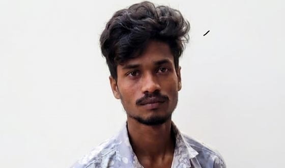 ফুলবাড়ীতে গাঁজাসহ ২ শিক্ষার্থী গ্রেফতার